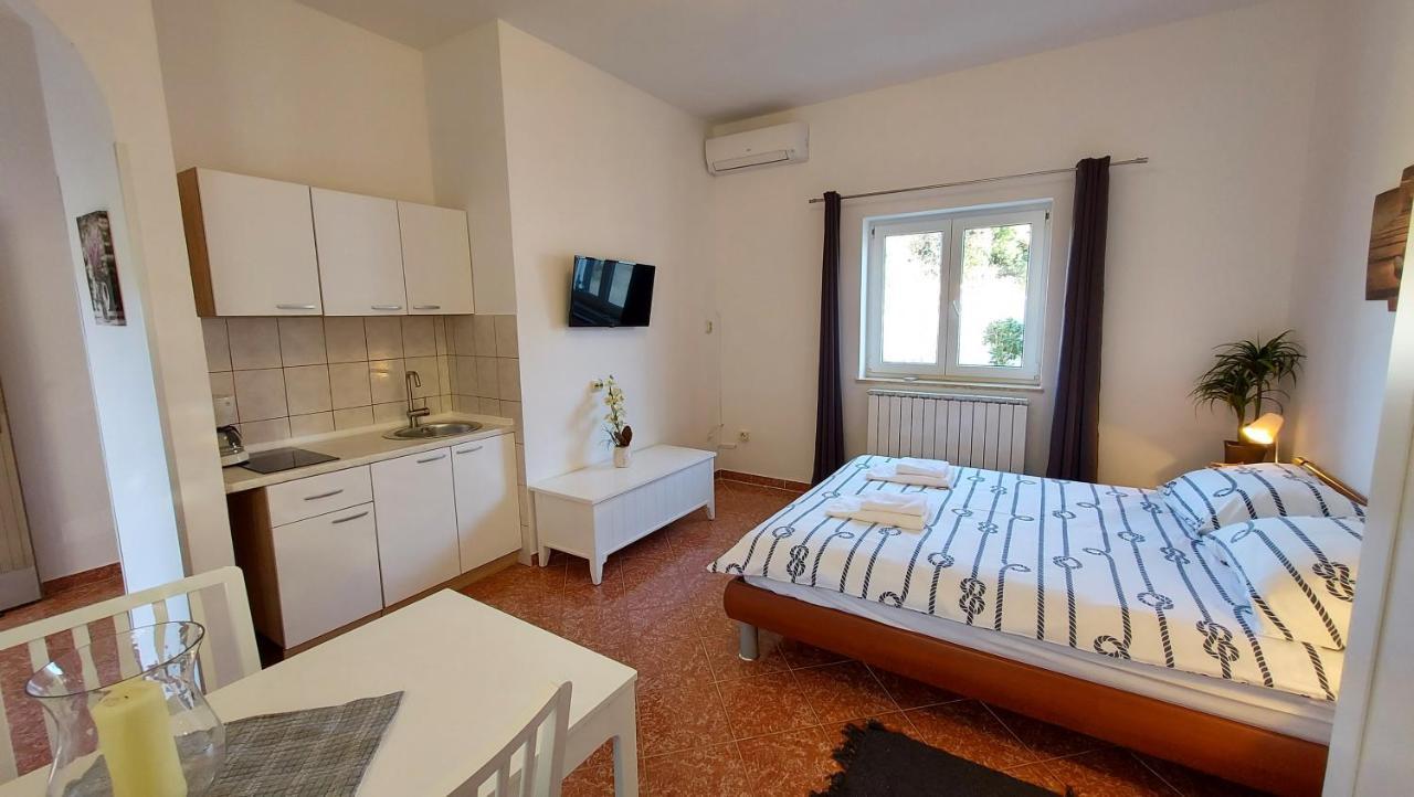 Apartmán Soline Ada Pjescana Uvala Exteriér fotografie